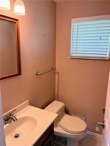 5176 Janie Dr, Baldwin Boro, PA 15227