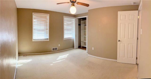 5176 Janie Dr, Baldwin Boro, PA 15227