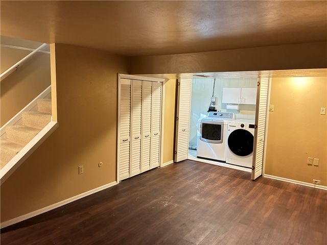 5176 Janie Dr, Baldwin Boro, PA 15227