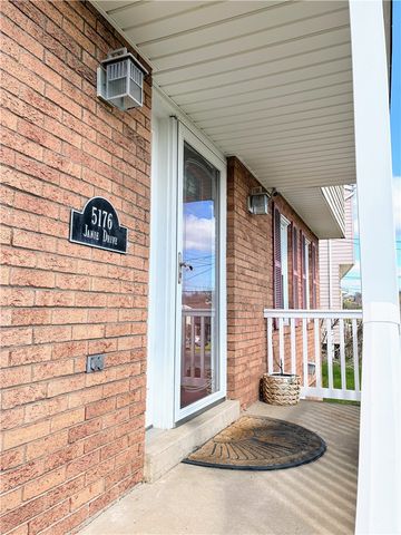 5176 Janie Dr, Baldwin Boro, PA 15227