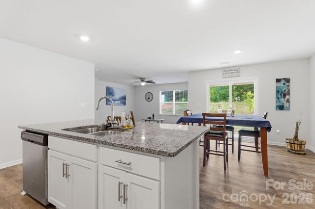 2814 Sherrills Stream Drive, Sherrills Ford, NC 28673