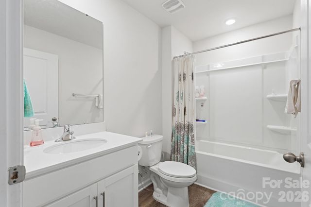 2814 Sherrills Stream Drive, Sherrills Ford, NC 28673