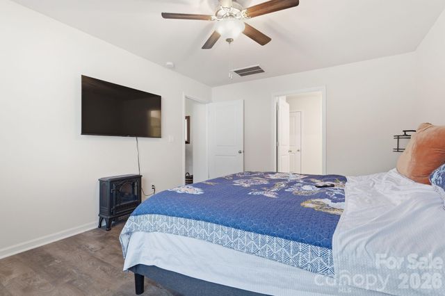 2814 Sherrills Stream Drive, Sherrills Ford, NC 28673