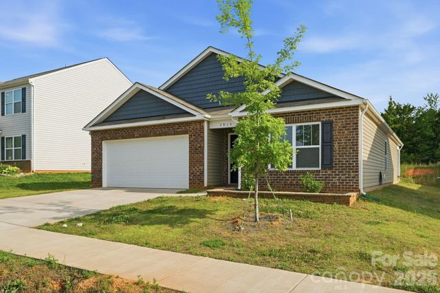 2814 Sherrills Stream Drive, Sherrills Ford, NC 28673