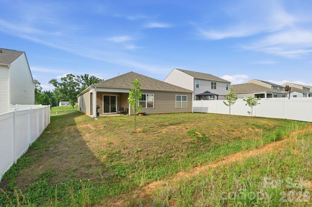 2814 Sherrills Stream Drive, Sherrills Ford, NC 28673