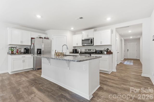 2814 Sherrills Stream Drive, Sherrills Ford, NC 28673