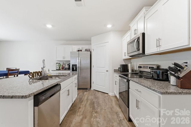 2814 Sherrills Stream Drive, Sherrills Ford, NC 28673