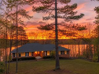 4521 Shoreline Drive, Gainesville, GA 30506
