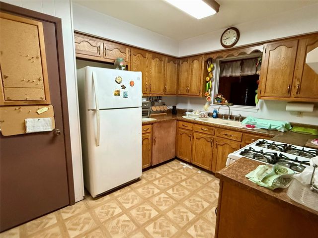 100 Skyloop DR, Austin, TX 78745