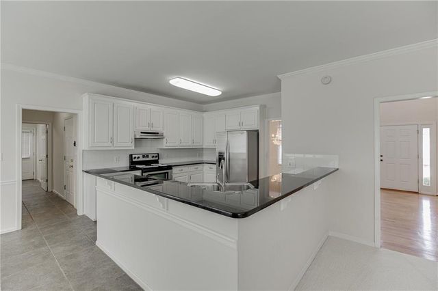 4102 Trotters Way Drive, Snellville, GA 30039