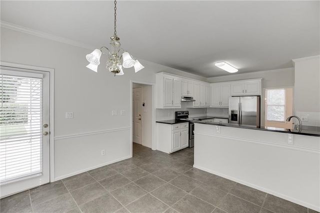4102 Trotters Way Drive, Snellville, GA 30039