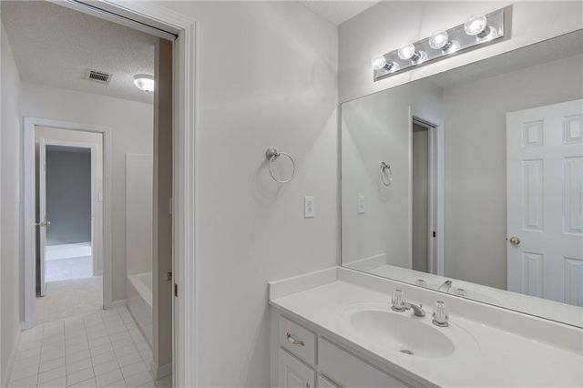 4102 Trotters Way Drive, Snellville, GA 30039