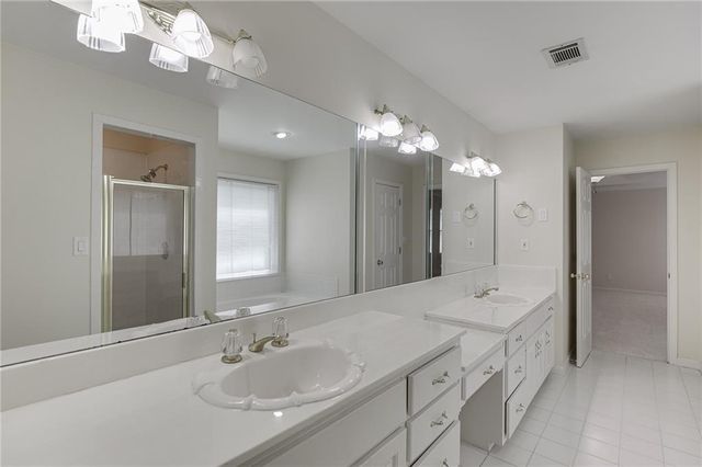 4102 Trotters Way Drive, Snellville, GA 30039