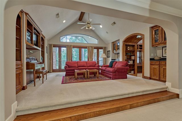 3073 Bentwater Drive, Montgomery, TX 77356
