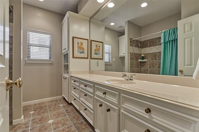 3073 Bentwater Drive, Montgomery, TX 77356