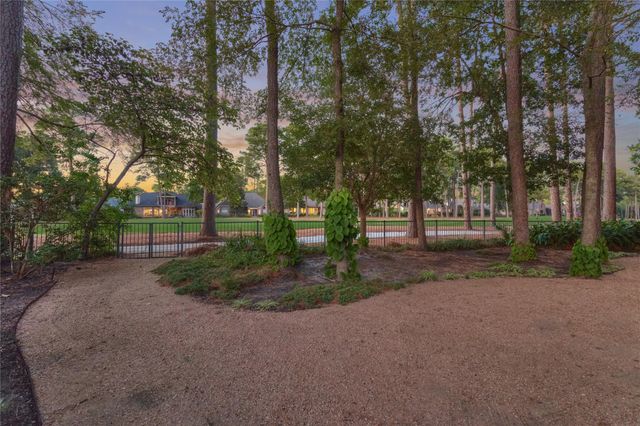 3073 Bentwater Drive, Montgomery, TX 77356