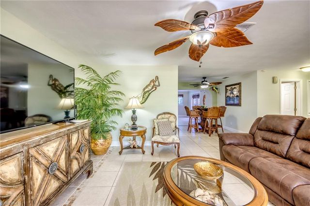 225 SW 43rd LN, Cape Coral, FL 33914