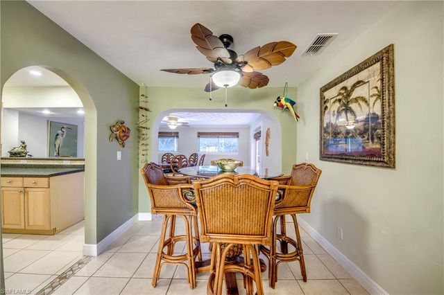 225 SW 43rd LN, Cape Coral, FL 33914