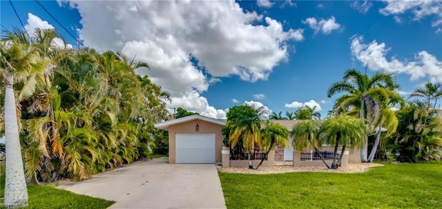 225 SW 43rd LN, Cape Coral, FL 33914