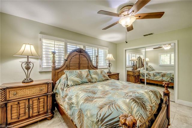 225 SW 43rd LN, Cape Coral, FL 33914