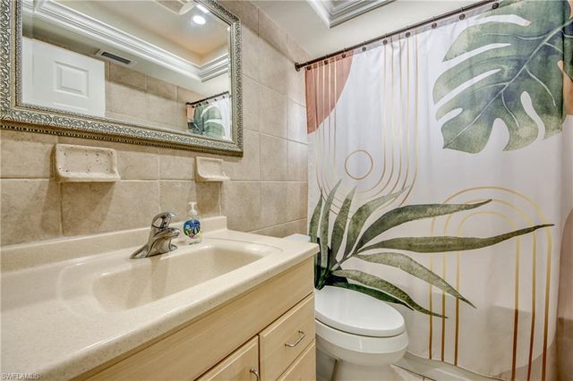 225 SW 43rd LN, Cape Coral, FL 33914