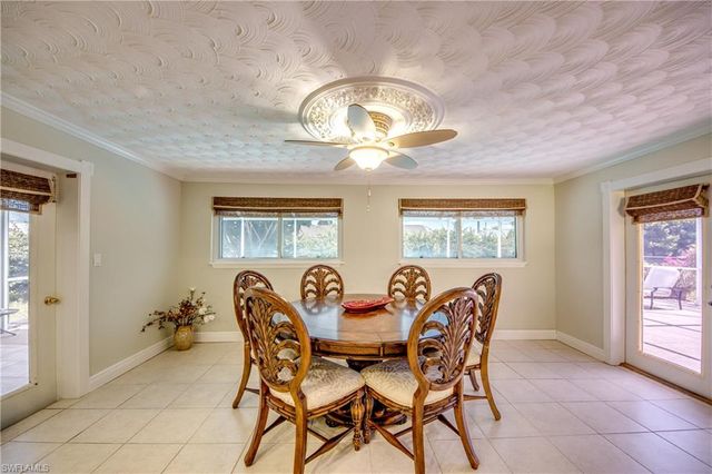 225 SW 43rd LN, Cape Coral, FL 33914