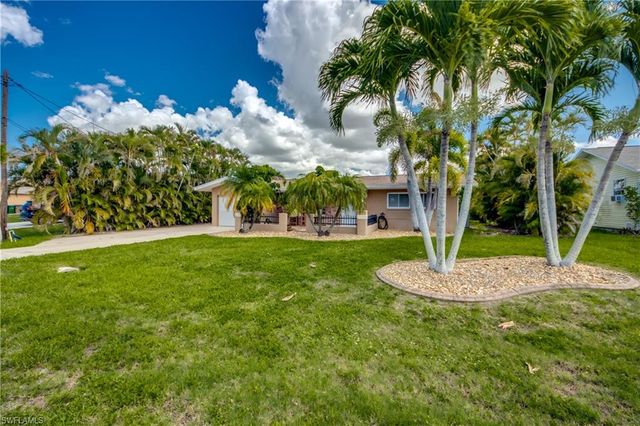 225 SW 43rd LN, Cape Coral, FL 33914