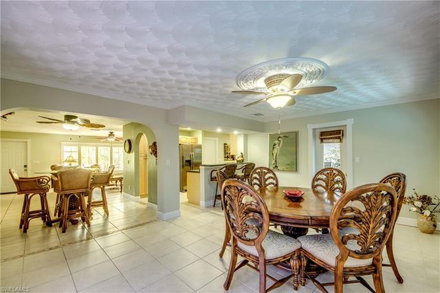 225 SW 43rd LN, Cape Coral, FL 33914