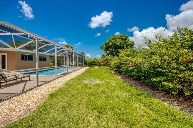 225 SW 43rd LN, Cape Coral, FL 33914