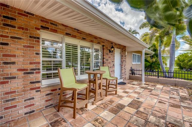 225 SW 43rd LN, Cape Coral, FL 33914