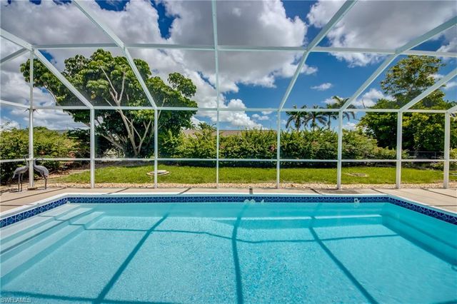 225 SW 43rd LN, Cape Coral, FL 33914