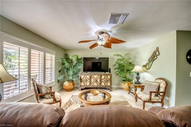 225 SW 43rd LN, Cape Coral, FL 33914