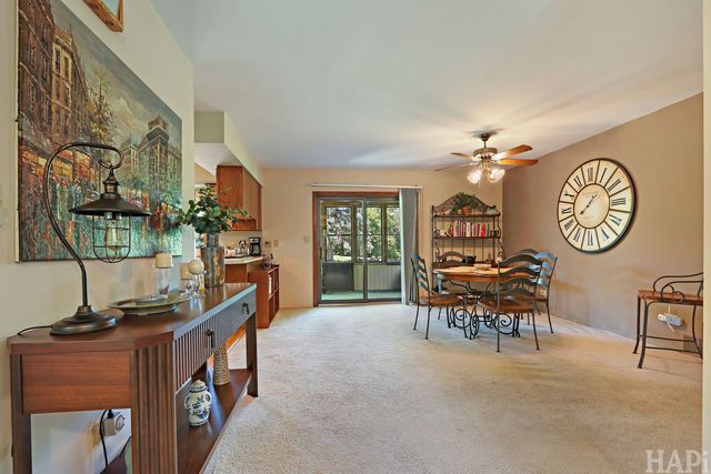1702 Breezy Lawn Road, Spring Grove, IL 60081