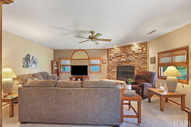 1702 Breezy Lawn Road, Spring Grove, IL 60081