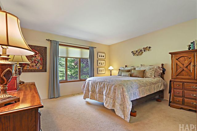 1702 Breezy Lawn Road, Spring Grove, IL 60081