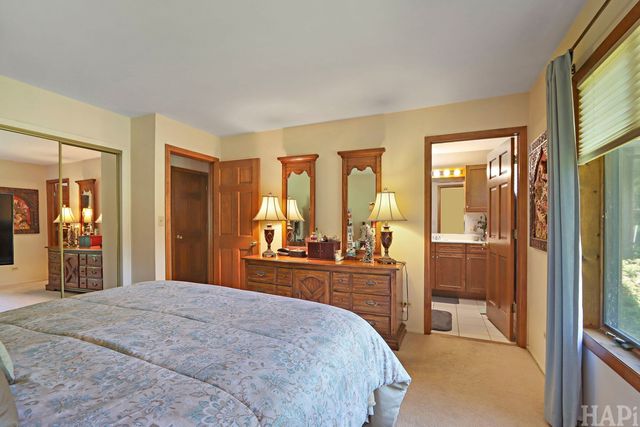 1702 Breezy Lawn Road, Spring Grove, IL 60081