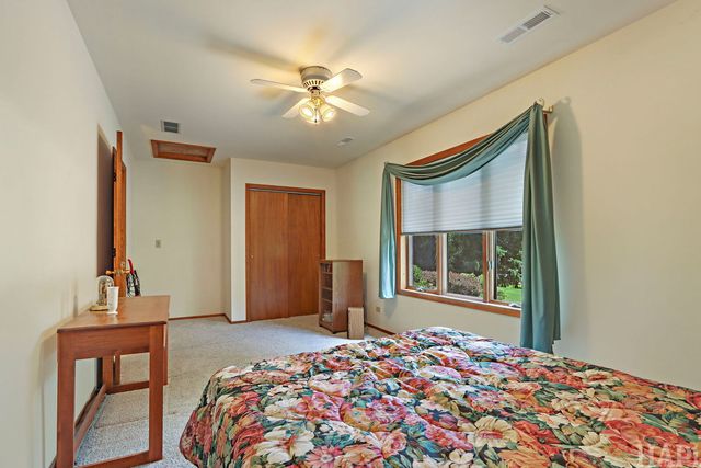 1702 Breezy Lawn Road, Spring Grove, IL 60081