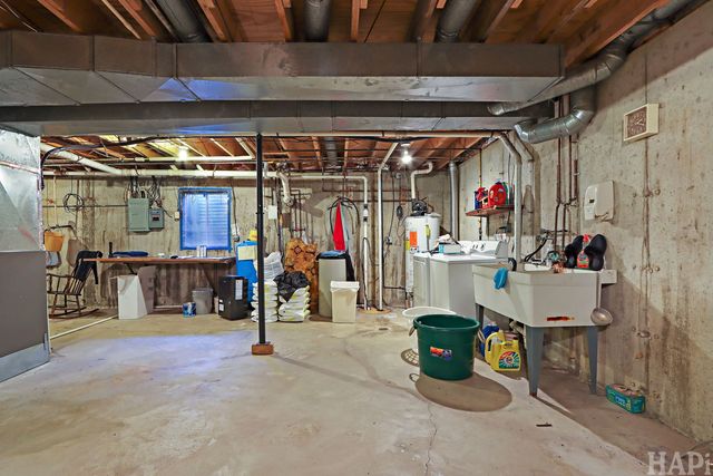 1702 Breezy Lawn Road, Spring Grove, IL 60081