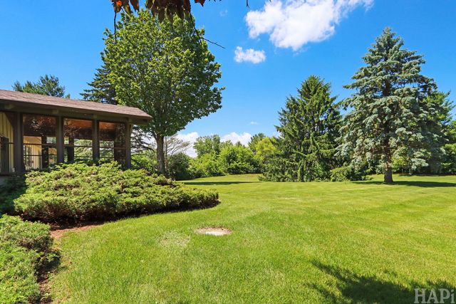 1702 Breezy Lawn Road, Spring Grove, IL 60081