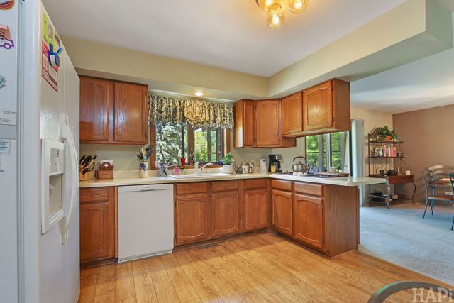 1702 Breezy Lawn Road, Spring Grove, IL 60081