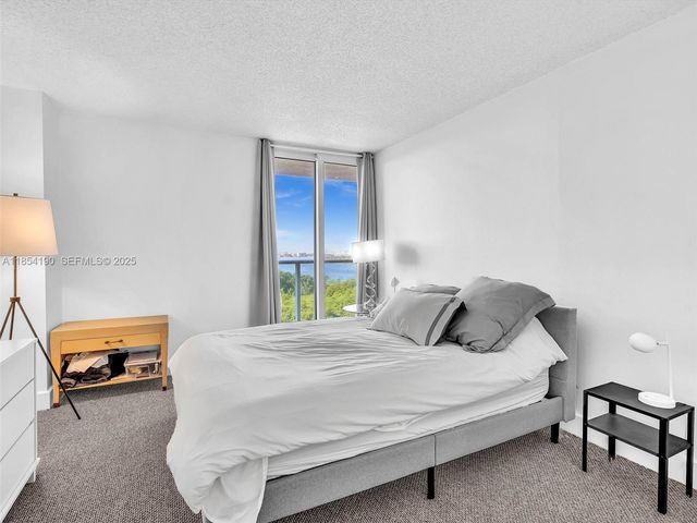 100 Bayview Drive 1025, Sunny Isles Beach, FL 33160