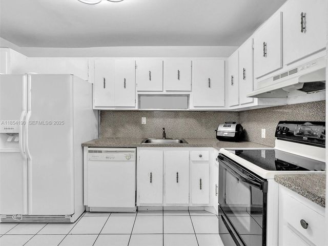 100 Bayview Drive 1025, Sunny Isles Beach, FL 33160