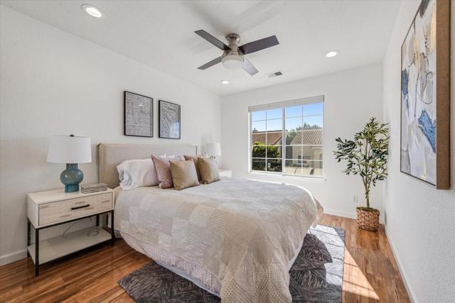 2231 Esperanca Avenue, Santa Clara, CA 95054