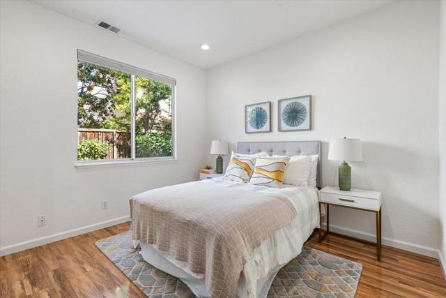 2231 Esperanca Avenue, Santa Clara, CA 95054