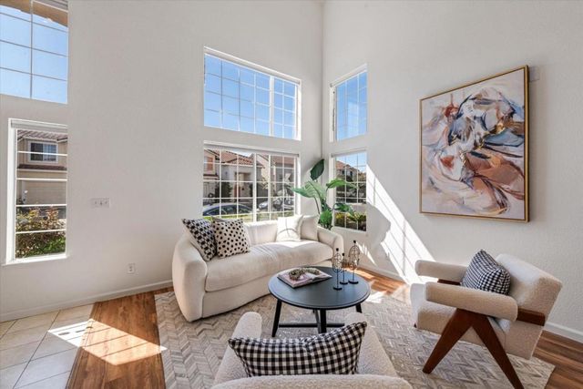 2231 Esperanca Avenue, Santa Clara, CA 95054