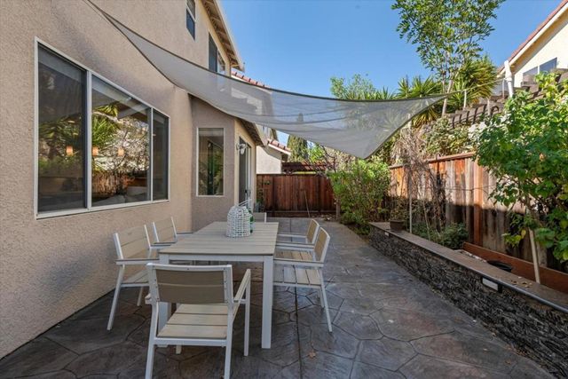 2231 Esperanca Avenue, Santa Clara, CA 95054