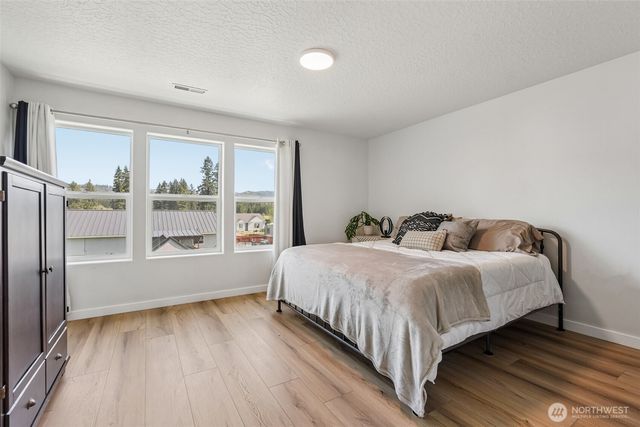 411 S Maple Avenue, Yacolt, WA 98675