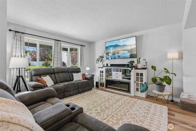 411 S Maple Avenue, Yacolt, WA 98675