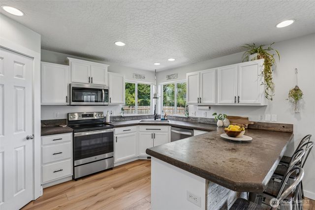 411 S Maple Avenue, Yacolt, WA 98675