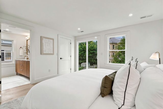 641 Chestnut Hill Avenue, Brookline, MA 02445